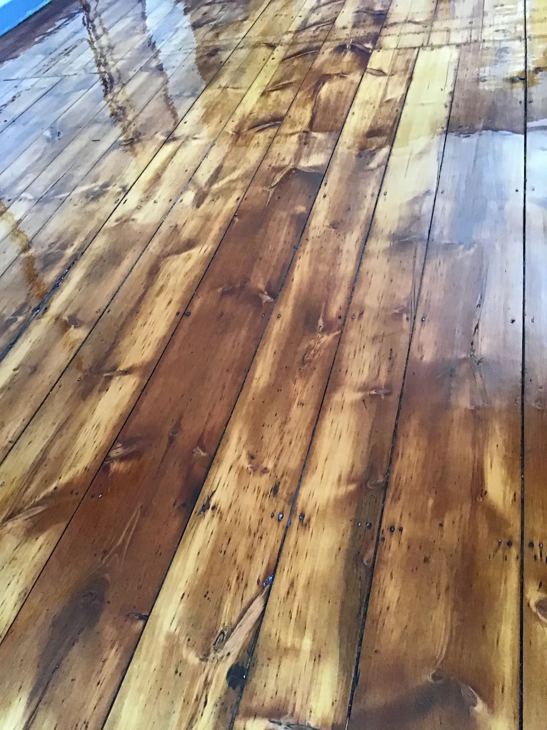 Hardwood floor product photo 2
